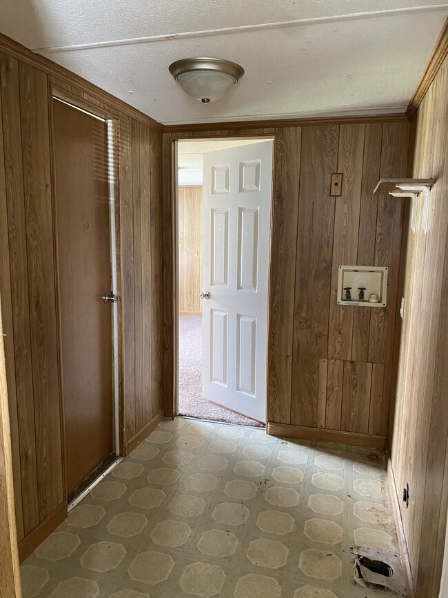 Building Photo - 314 Belew St