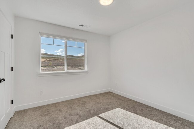 Building Photo - 2698 Blue Dawn Ln