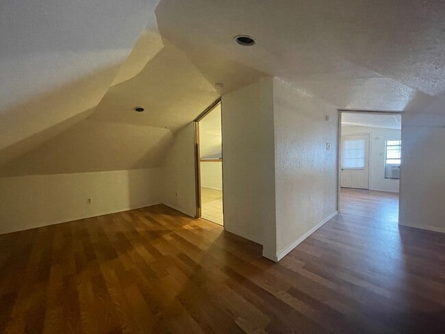 Building Photo - RENT-TO-OWN 3 Bedroom Home with Large Back...