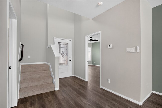 Building Photo - 7611 Dragon Pearls Ln