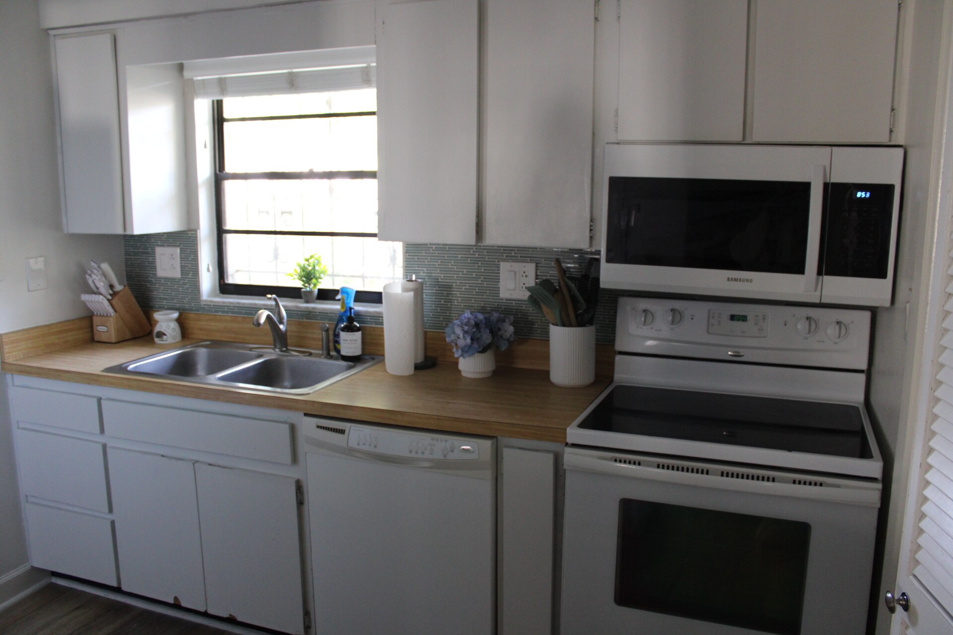 Building Photo - 3424 W Lemon St