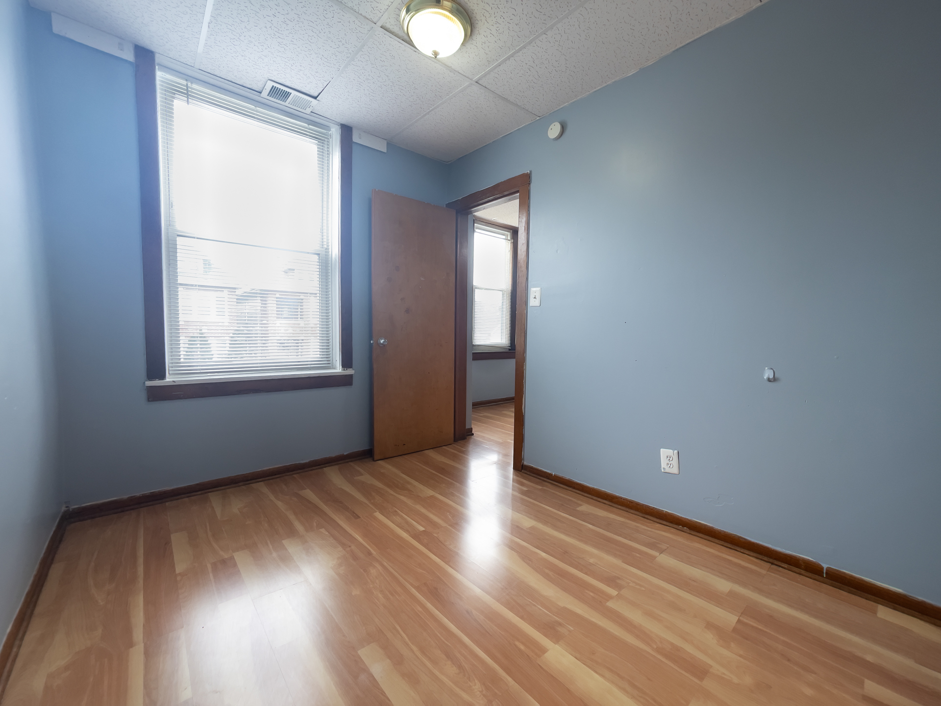 Building Photo - 2839 W 40th St