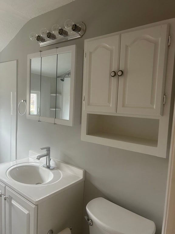 Building Photo - 7 Roys Dr