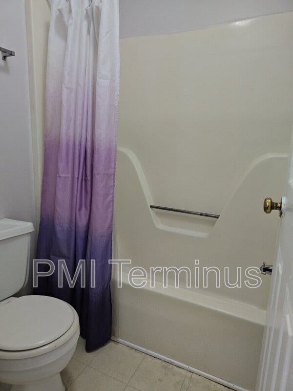 Building Photo - 5227 Ridge Forest Dr