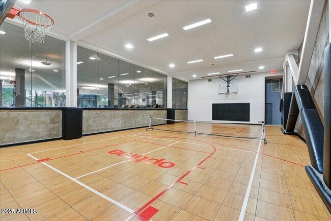 Building Photo - 7117 E Rancho Vista Dr