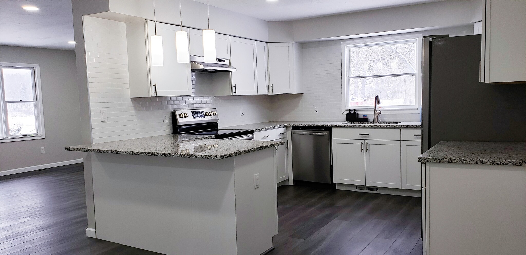 Granite countertops stainless steel appliances - 351 W Center St