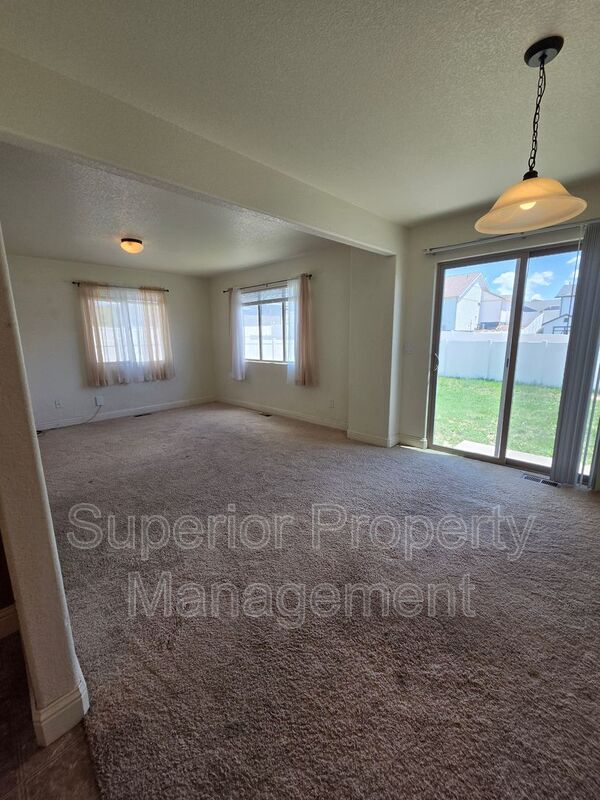 Building Photo - 3921 Gunsmoke Rd