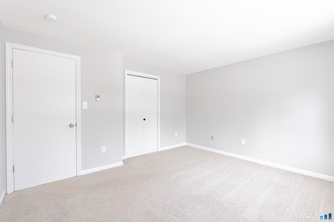 Building Photo - 28 Orient St