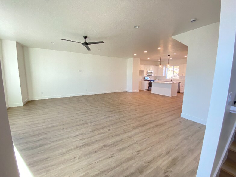 Building Photo - 946 Shadow Brk Ln