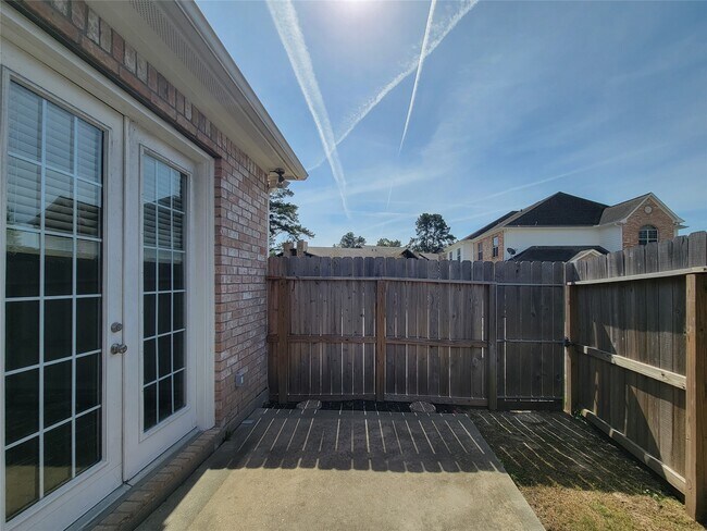 Building Photo - 12755 Mill Ridge Dr
