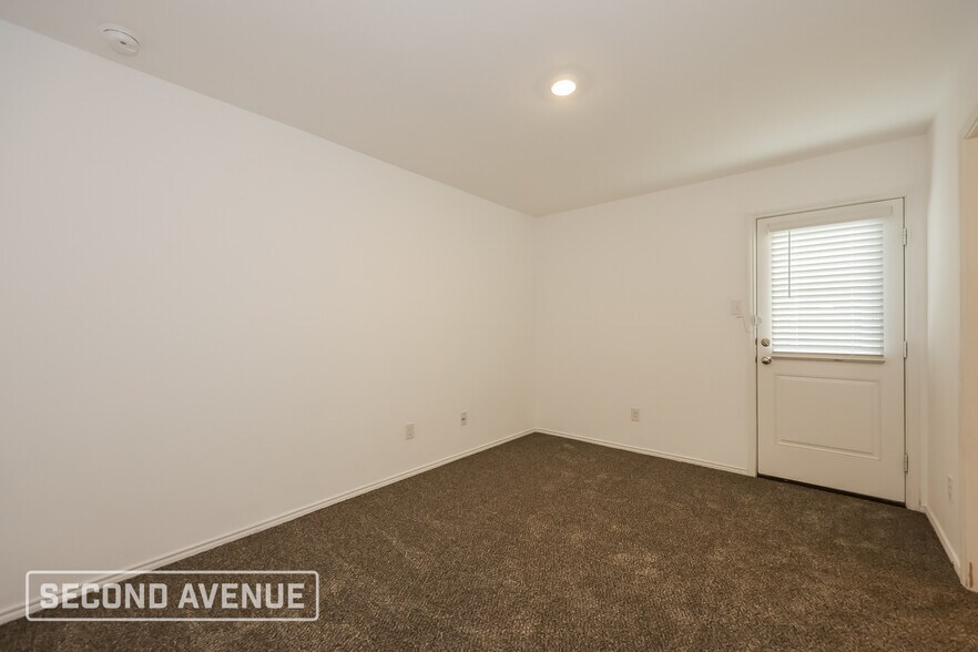 Building Photo - 8633 Cottage Crk Dr