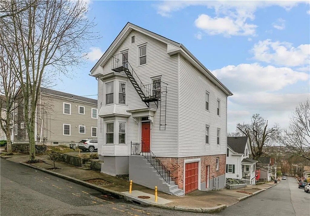 Building Photo - 48 Tecumseh St
