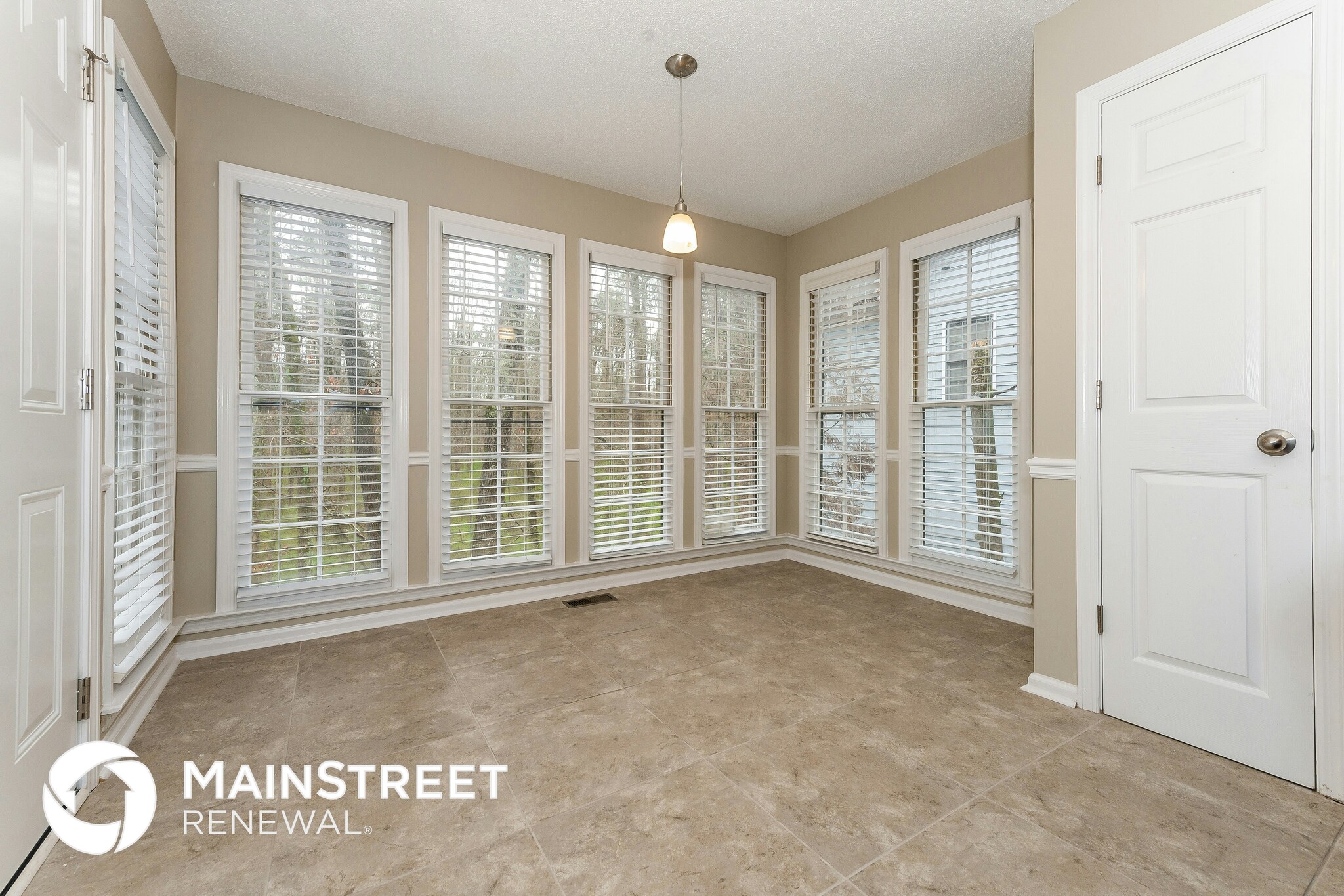 Building Photo - 3175 Rock Creek Dr