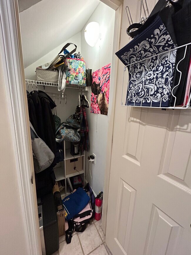 Building Photo - 1467 Monroe Dr NE