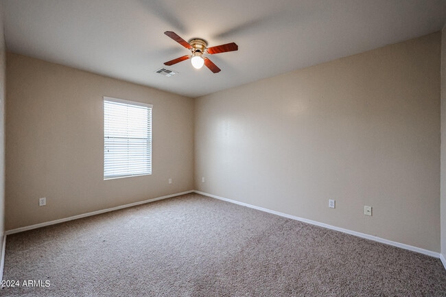 Building Photo - 2646 S Southwind Dr