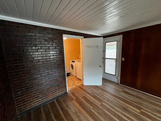 Building Photo - The Ideal Space to Balance Life, Work and ...