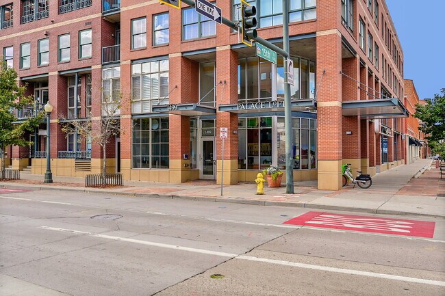 Building Photo - $2,445.00, 1 bed, 1.5. bath located in Denver