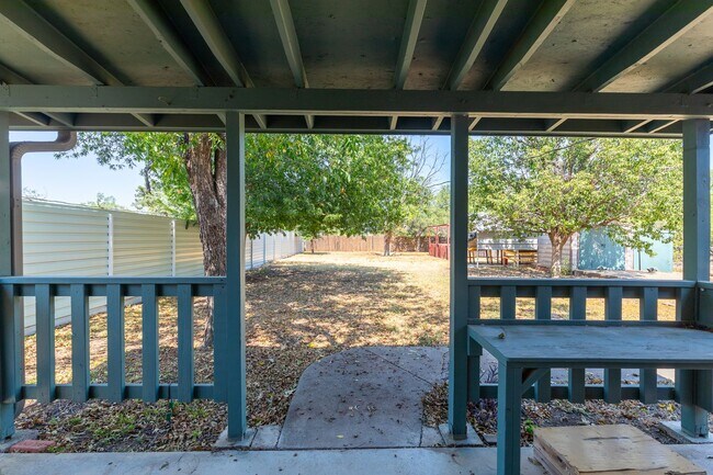 Building Photo - 2018 Summers St
