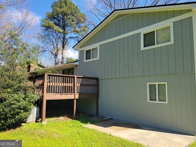 Building Photo - 463 Rock Meadow Dr