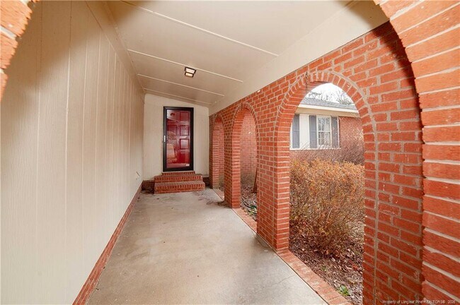 Building Photo - 6615 Grist Mill Rd