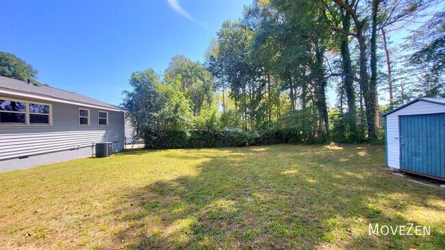 Building Photo - 206 Plaza Dr