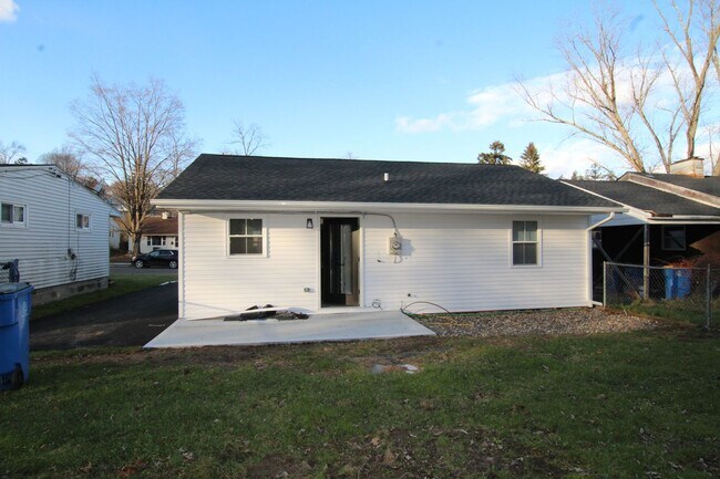Building Photo - 40 Browning Terrace