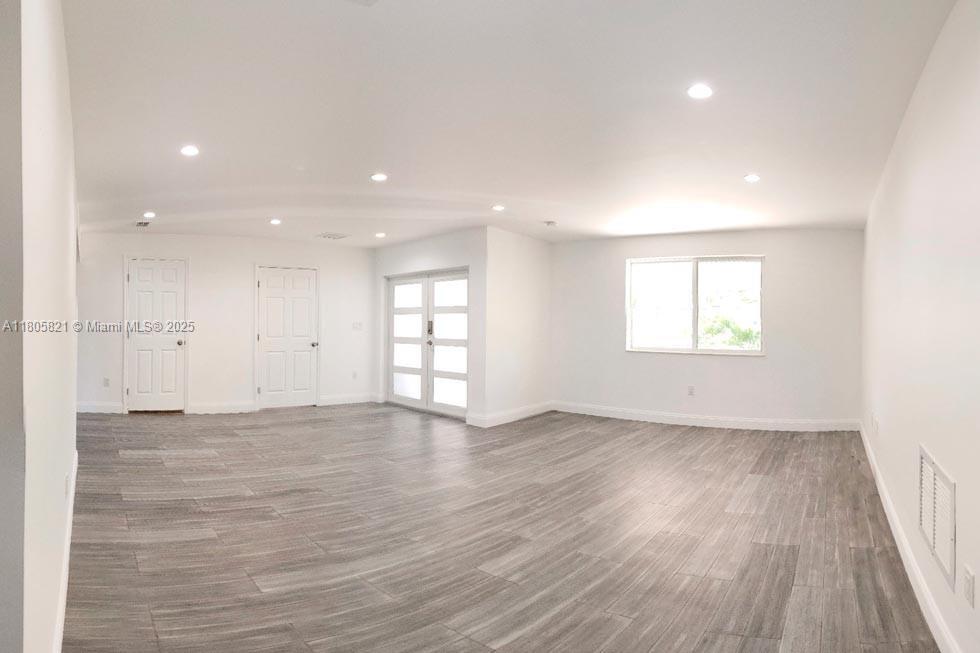 Building Photo - 6634 SW 76th Ter