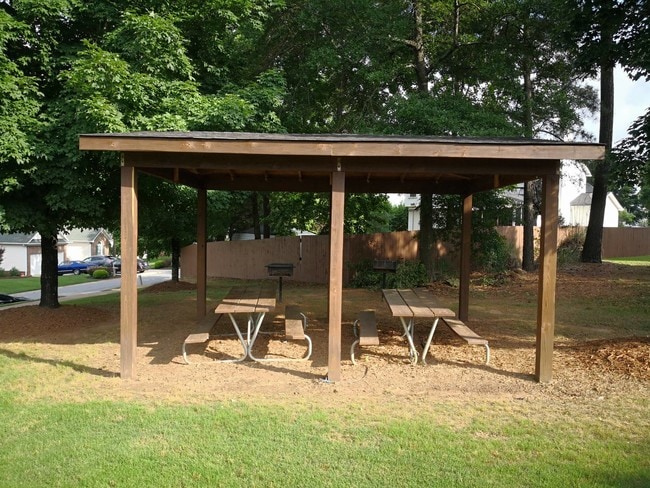 Building Photo - 17 Trailstream Dr