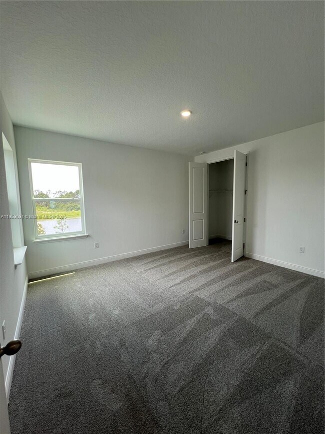 Building Photo - 10100 Ballast Dr