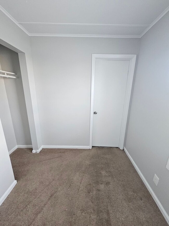 Building Photo - 529 Revere Rd