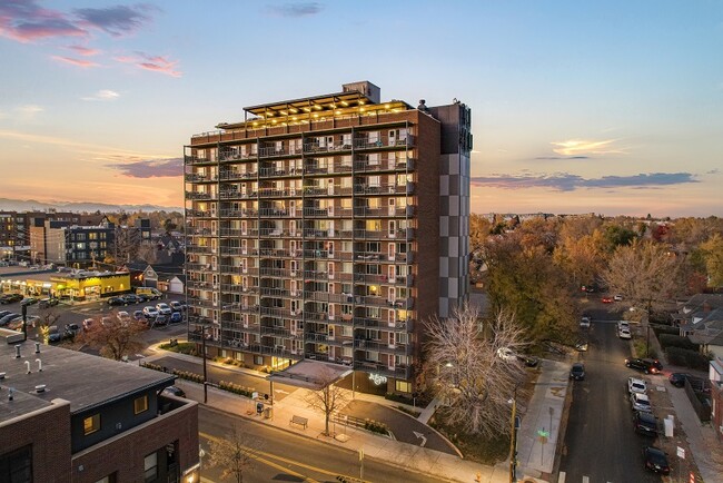 Primary Photo - Julian32 at Highlands Square