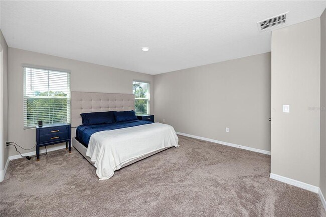 Building Photo - 5556 Summer Sunset Dr