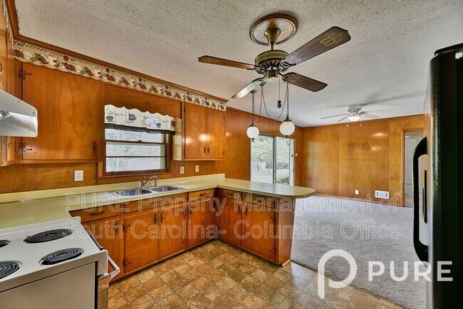 Building Photo - 5912 Barksdale Dr