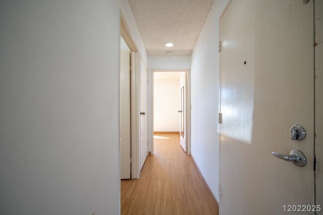 Building Photo - 95-1013 Ainamakua Dr #71