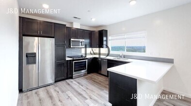 Building Photo - 1134-1148 FRESNO STREET-4/3