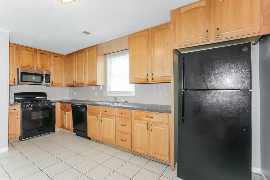 Building Photo - 2270 Seedling Ln