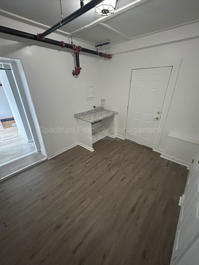 Building Photo - 10 Railroad Square