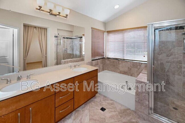 Building Photo - 176 Scotts Valley
