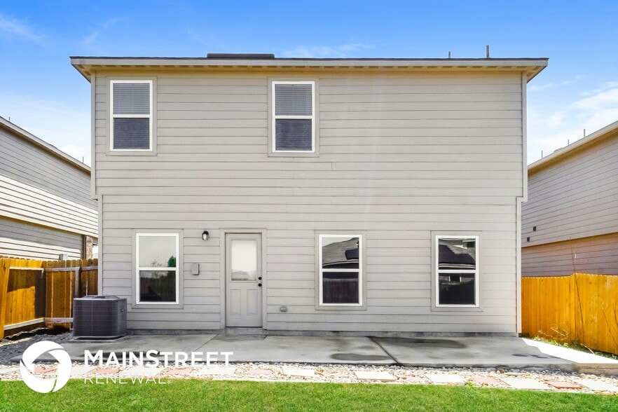 Building Photo - 4028 Northaven Trail