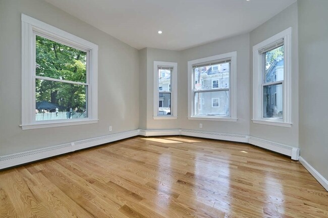 Building Photo - 27 Ellery St