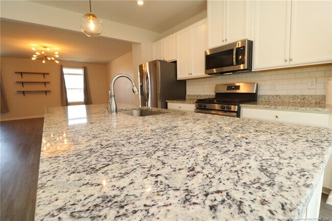 Building Photo - 244 Amber Acorn Ave