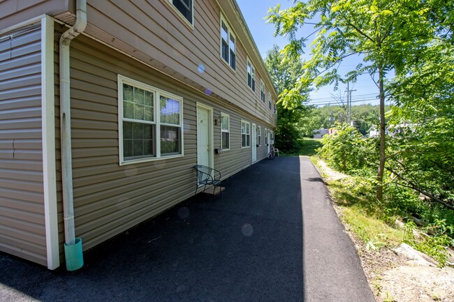 Building Photo - Two Bedroom Apartment