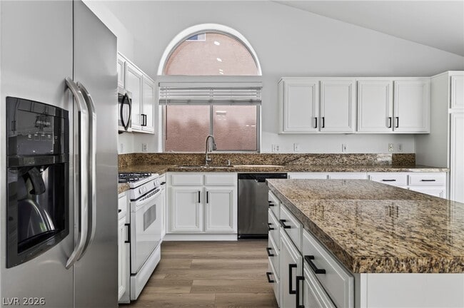Building Photo - 2572 Corner Stone Cir