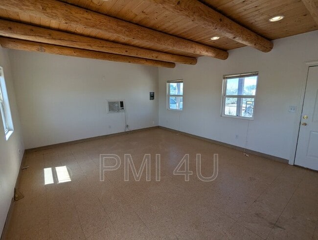 Building Photo - 117 Carey Rd