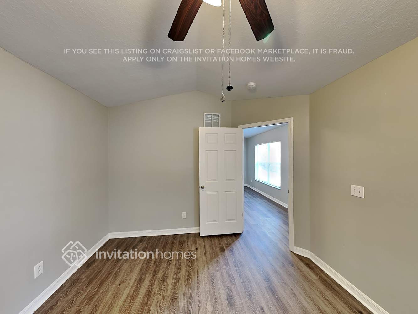 Building Photo - 10303 Lakeside Vista Dr