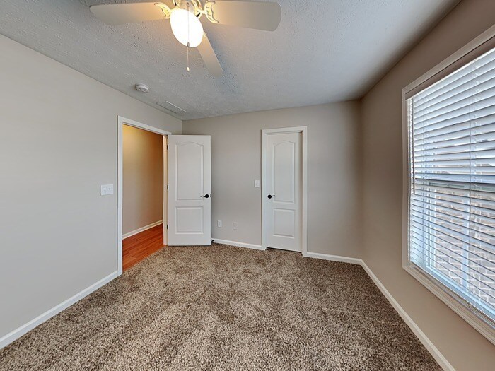 Building Photo - 486 Astoria Way