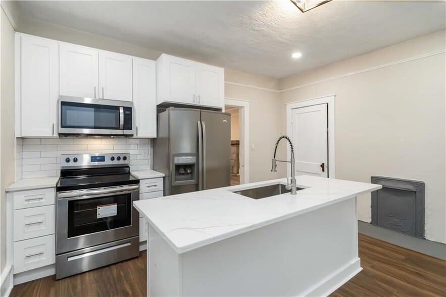 Building Photo - 2141 Fairburn Rd SW