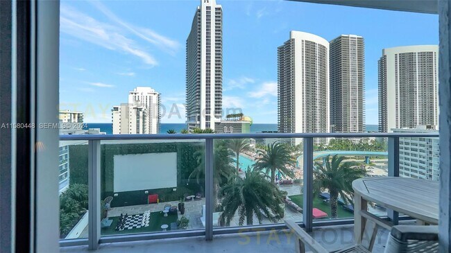 Building Photo - 4010 S Ocean Dr