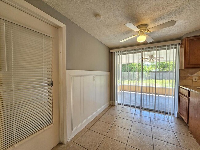 Building Photo - 9210 Pegasus Ave