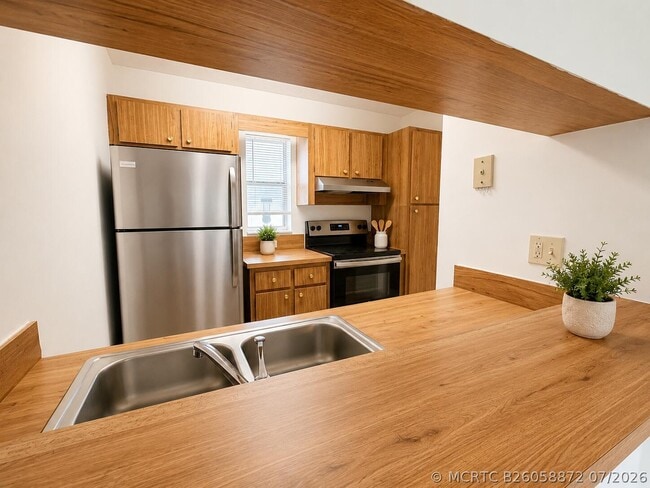 Building Photo - 918 Twin Lakes Dr